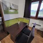 Apartmán Kamzik With Mountain View & Garage