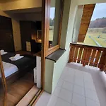 Kamzik With Mountain View & Garage Apartmán Donovaly