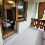 Kamzik With Mountain View & Garage Apartmán *