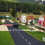 Kamzik With Mountain View & Garage Appartement