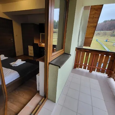 Kamzik Hill View With Garage شقة دونوفالي