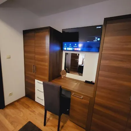 شقة Kamzik Hill View With Garage