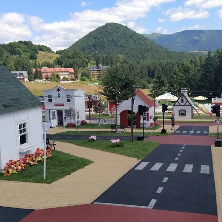 Kamzik Hill View With Garage Apartment Donovaly