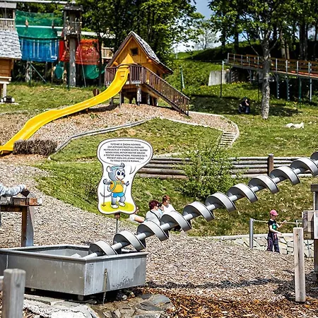 Kamzik With Mountain View & Garage Donovaly