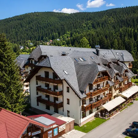 Apartment Kamzik With Mountain View & Garage Donovaly