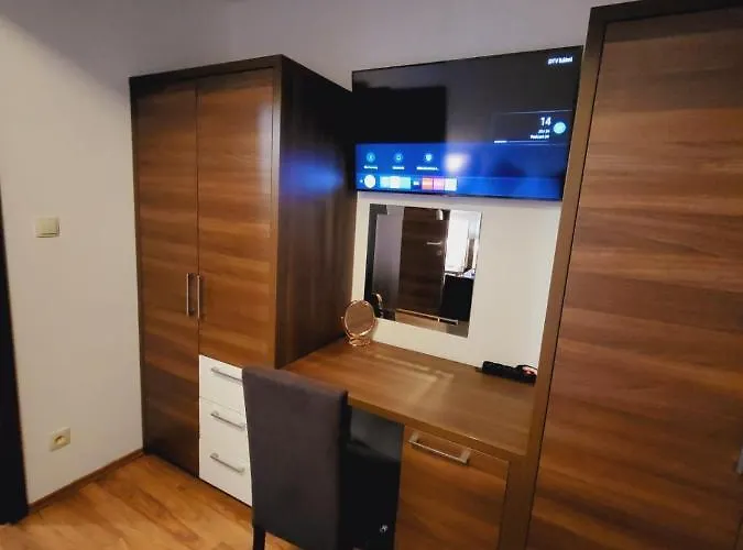 Apartman Kamzik With Mountain View & Garage