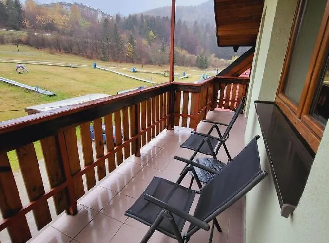 Apartman Kamzik With Mountain View & Garage Dóval