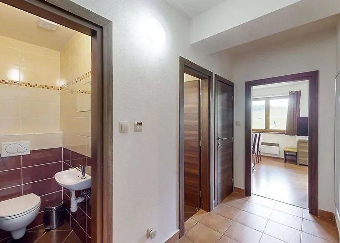 Apartman Kamzik With Mountain View & Garage Dóval